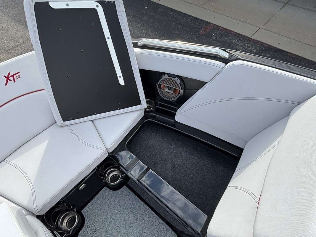 2020 Mastercraft XT22