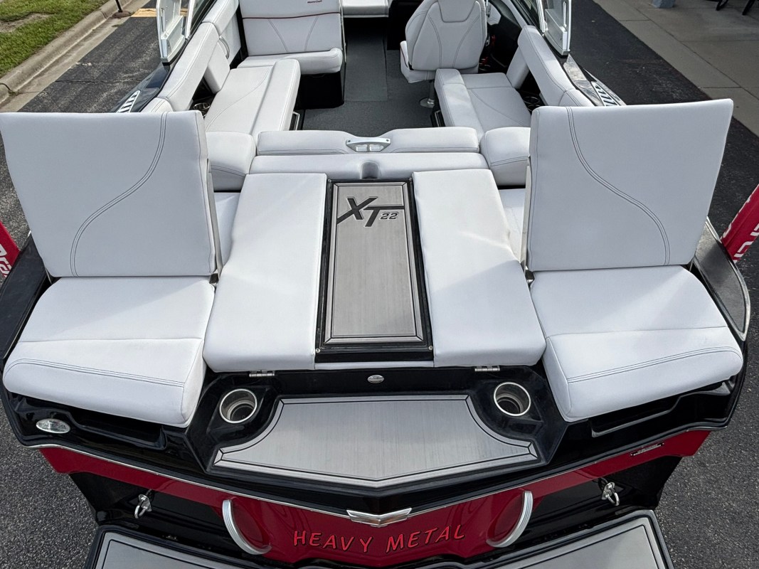 2020 Mastercraft XT22