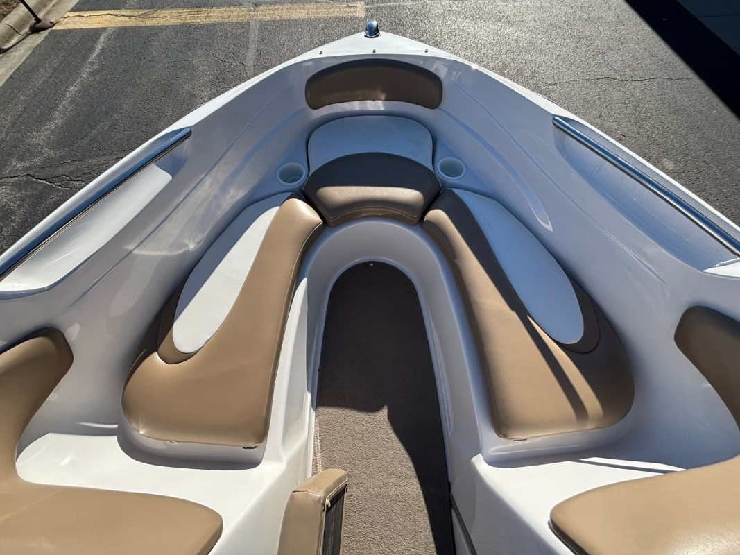 2007 Four Winns 190 Horizon