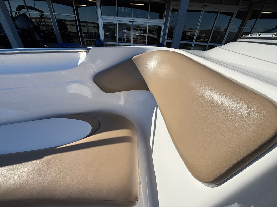 2007 Four Winns 190 Horizon