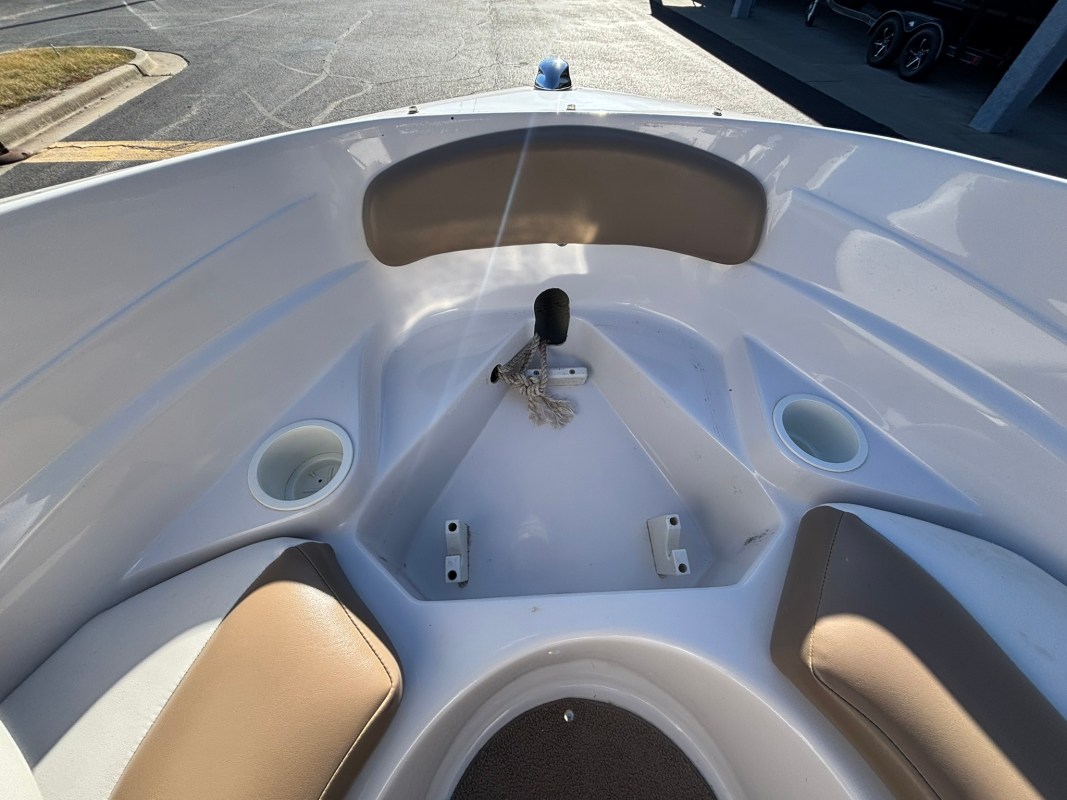 2007 Four Winns 190 Horizon