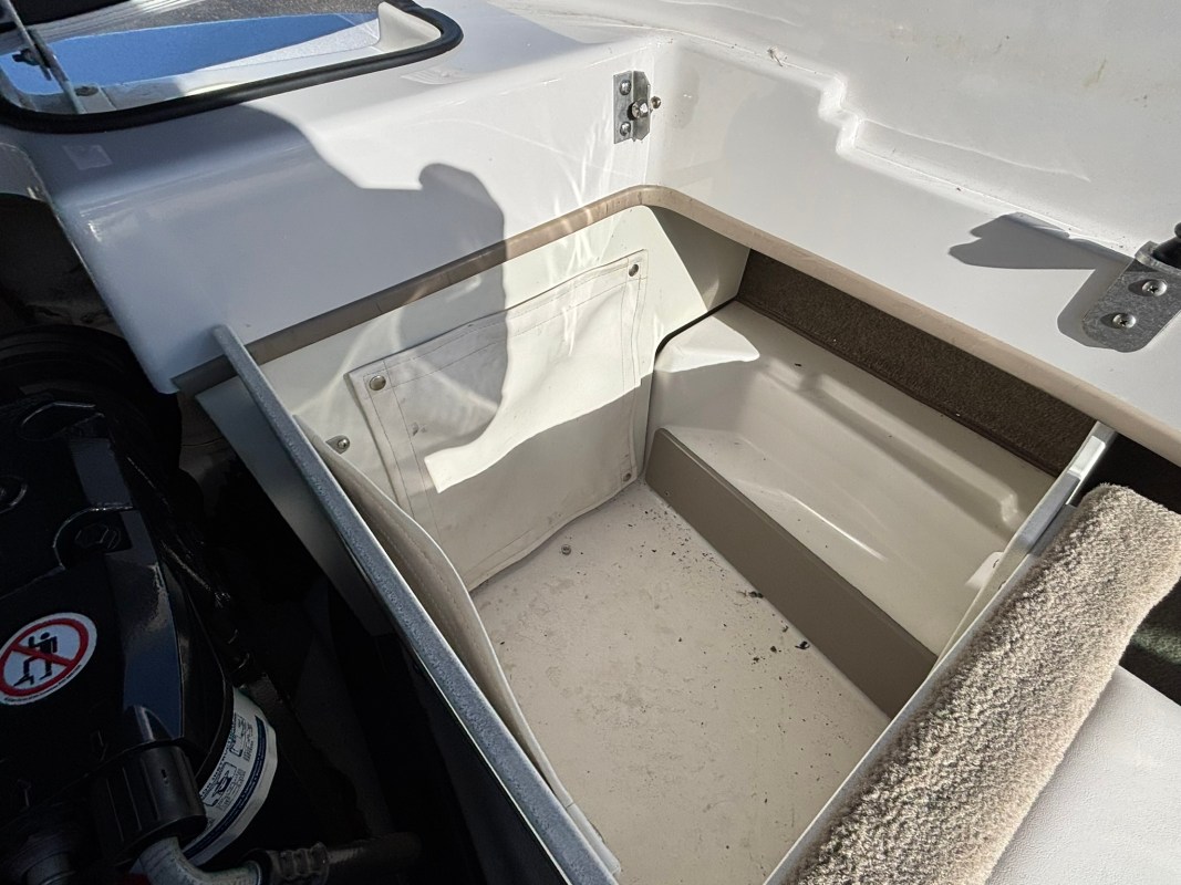 2007 Four Winns 190 Horizon