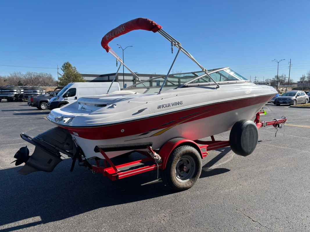 2007 Four Winns 190 Horizon