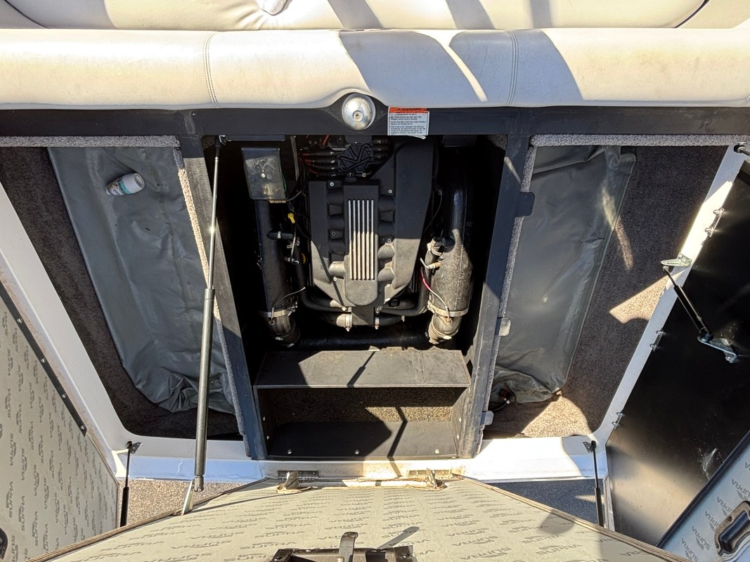 2008 Supra Launch 24 SSV Gravity Games